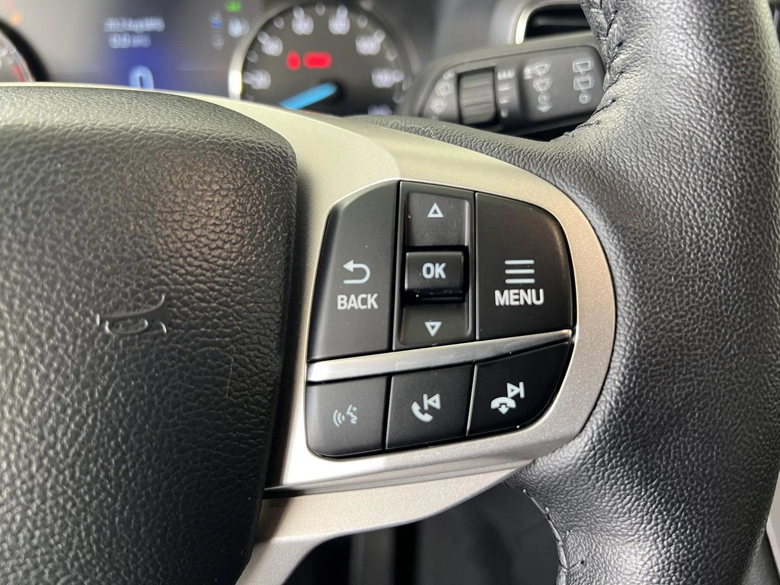 Used 2023 Carbonized Gray Ford XLT image 17