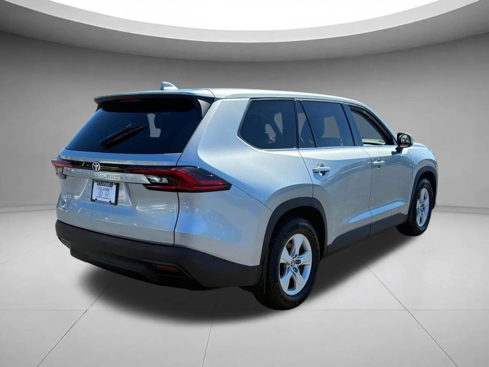 Used 2025 Celestial Silver Metallic Toyota LE image 5