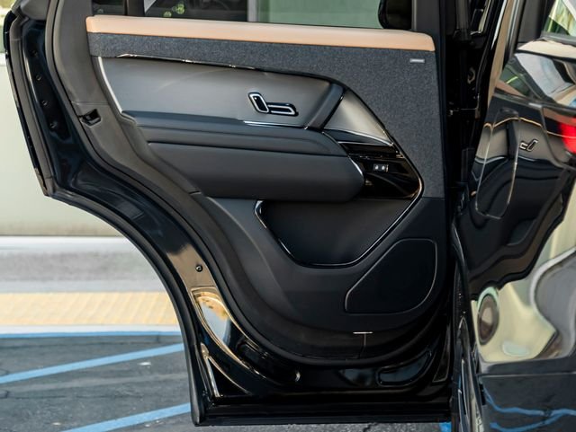 Used 2025 Santorini Black Metallic Land Rover Dynamic SE image 22