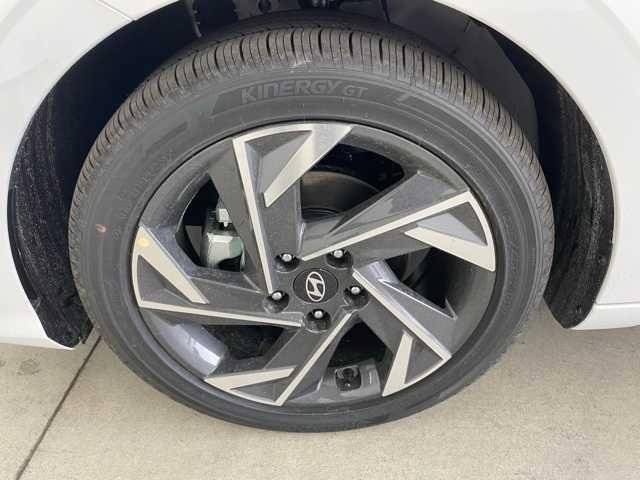 2025 Hyundai Elantra Blue - Photo 9