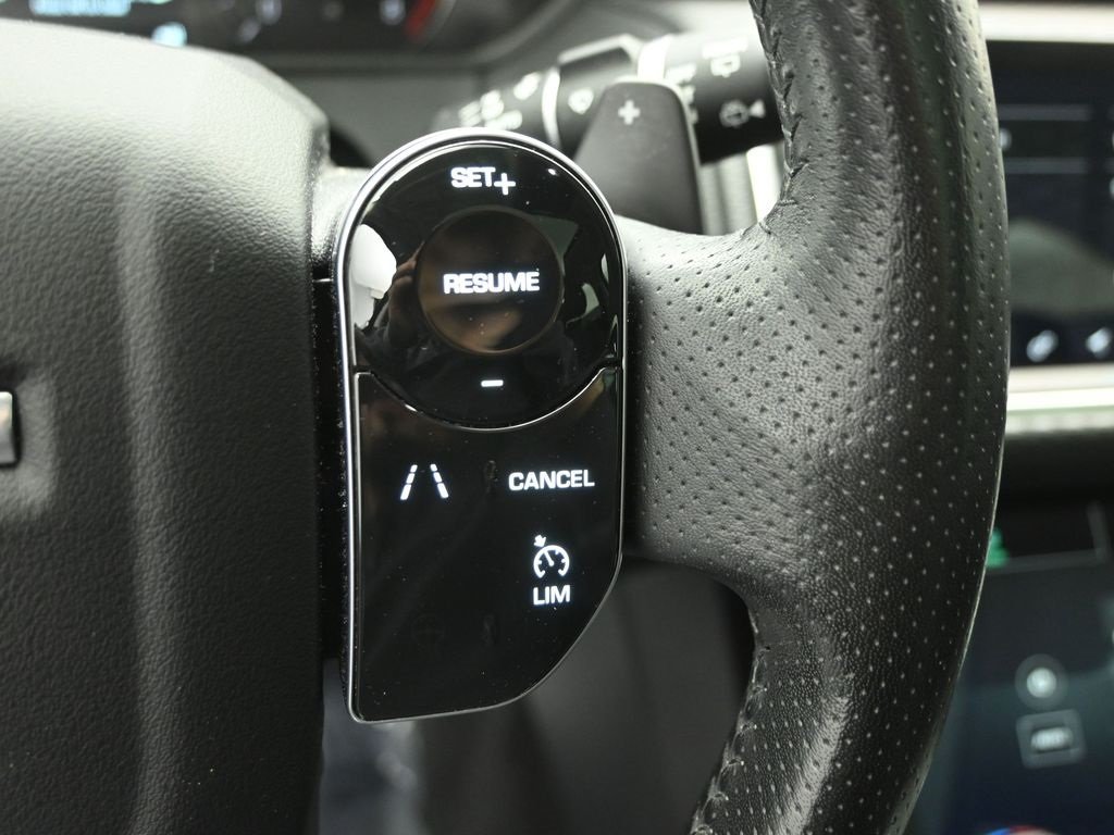 2019 LAND ROVER RANGE ROVER VELAR - Image 13