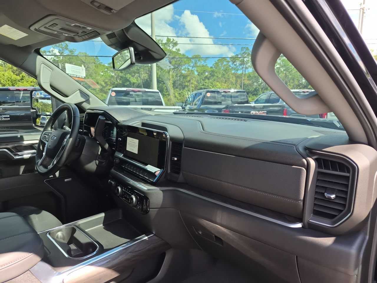 Used 2025 Black Chevrolet LTZ image 29