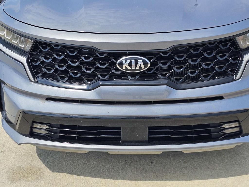 Used 2021 Silver Kia EX image 3