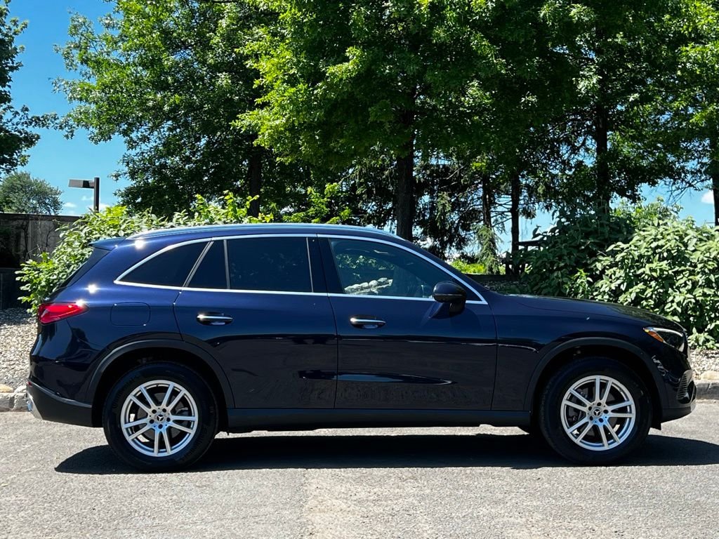 Certified Used 2024 Blue Mercedes-Benz GLC 300 image 4