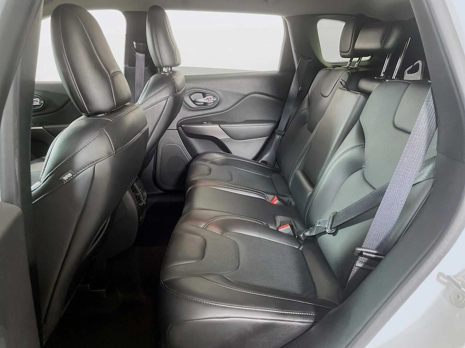 Used 2020 Bright White Clearcoat Jeep Limited image 21