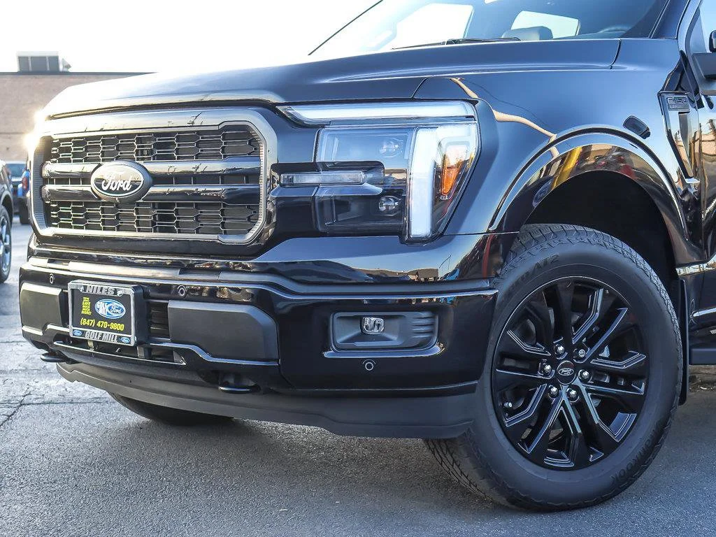 Used 2026 Agate Black Metallic Ford LARIAT image 2