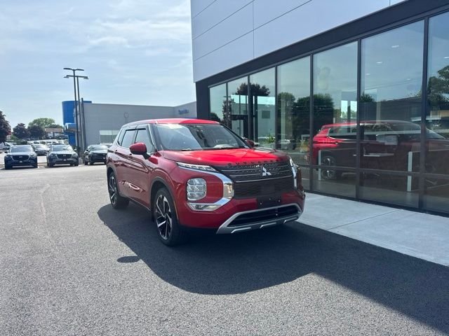 Red 2024 Mitsubishi Outlander SE Black Edition S-AWC SUV / Crossover All-Wheel Drive