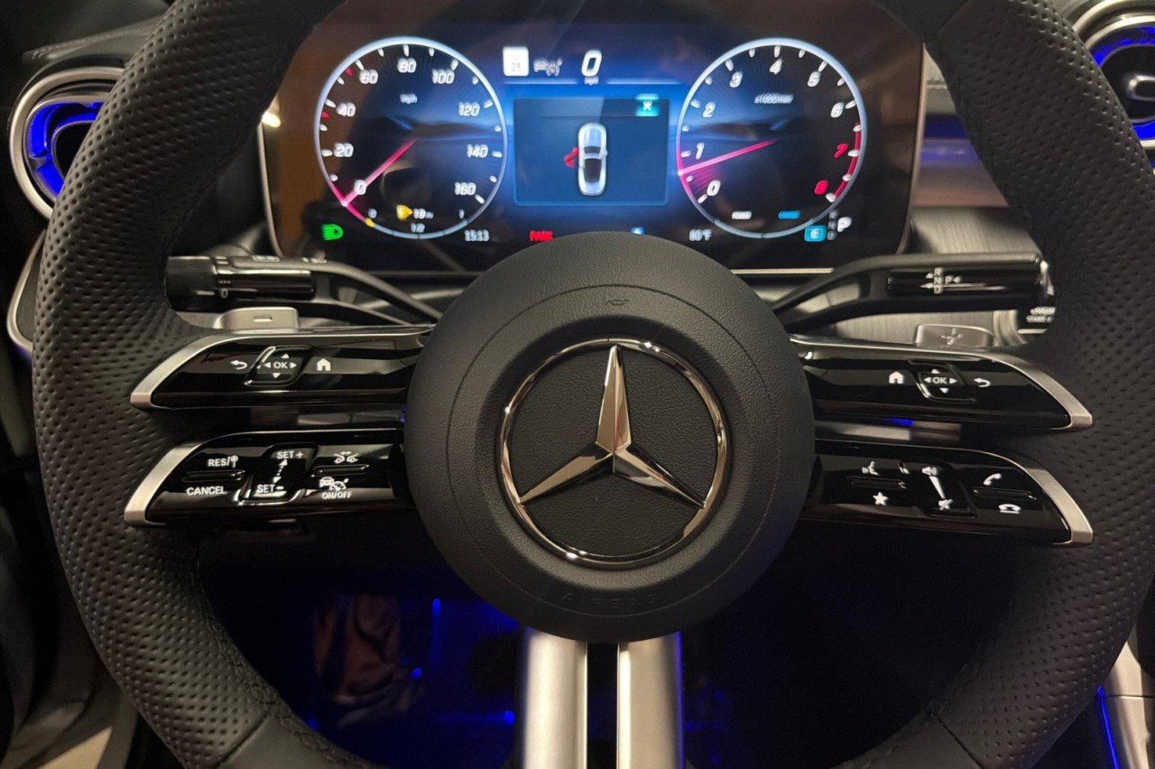 New 2027 MANUFAKTUR Alpine Grey Mercedes-Benz CLE 300 4MATIC® Cabriolet image 24