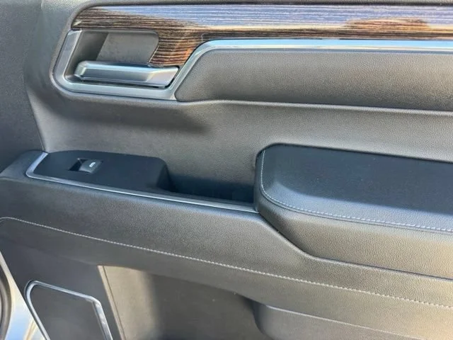 Certified Used 2024 Sterling Metallic GMC Elevation image 26