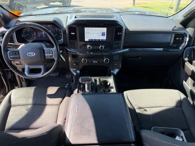 Used 2021 Black Ford XLT image 13