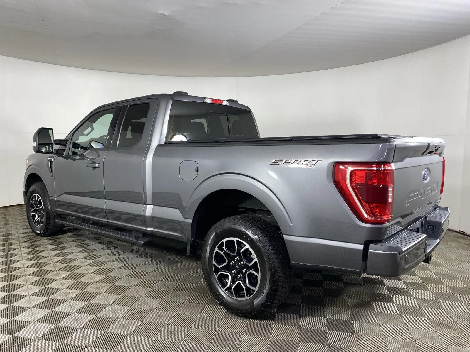 Used 2022 Carbonized Gray Ford XLT image 5