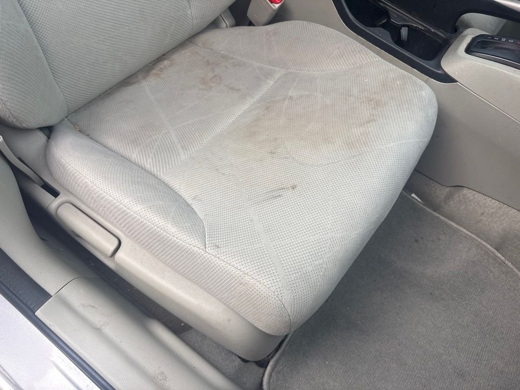Used 2012 Silver Honda LX image 25