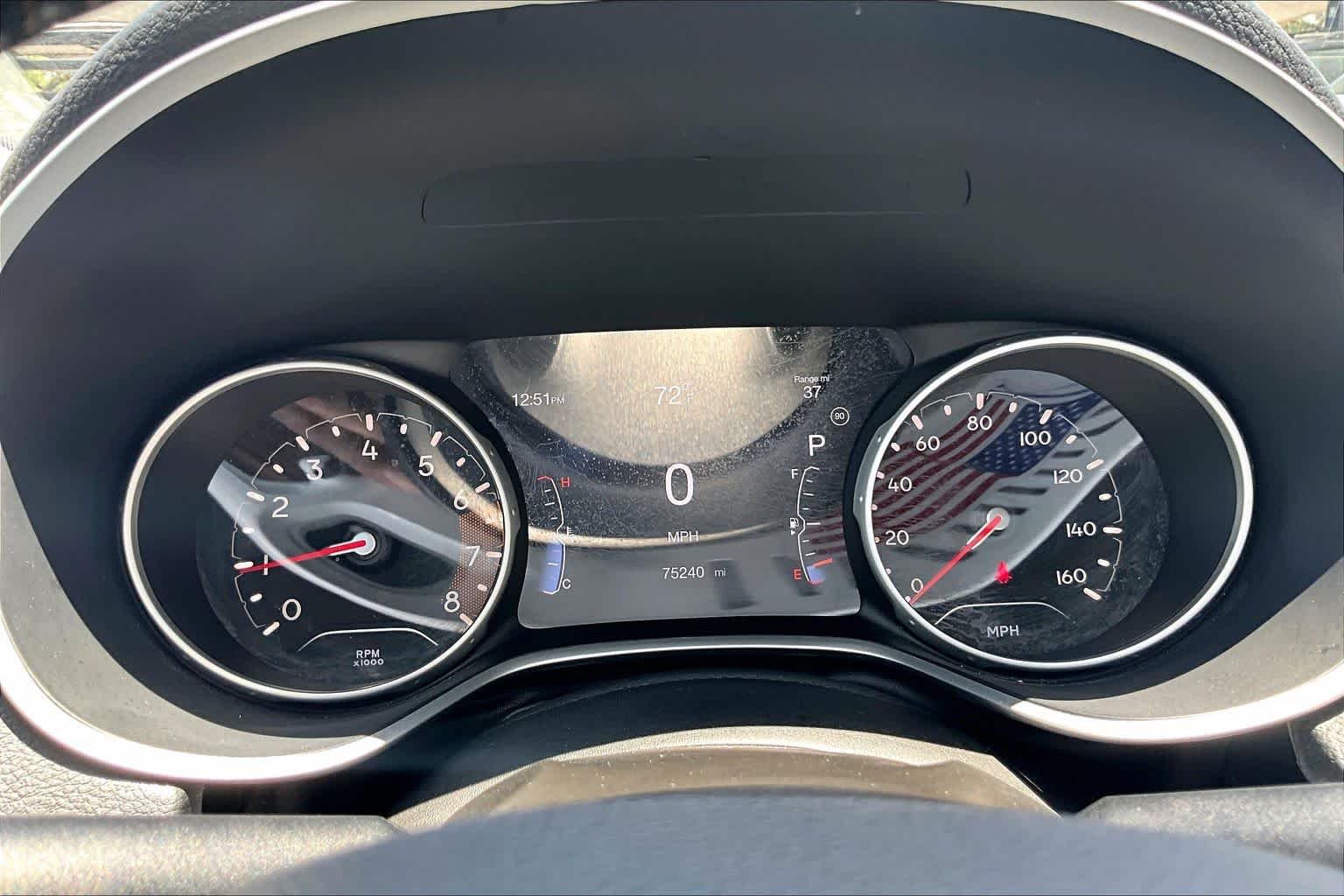 Used 2018 White Clearcoat Jeep Latitude image 26