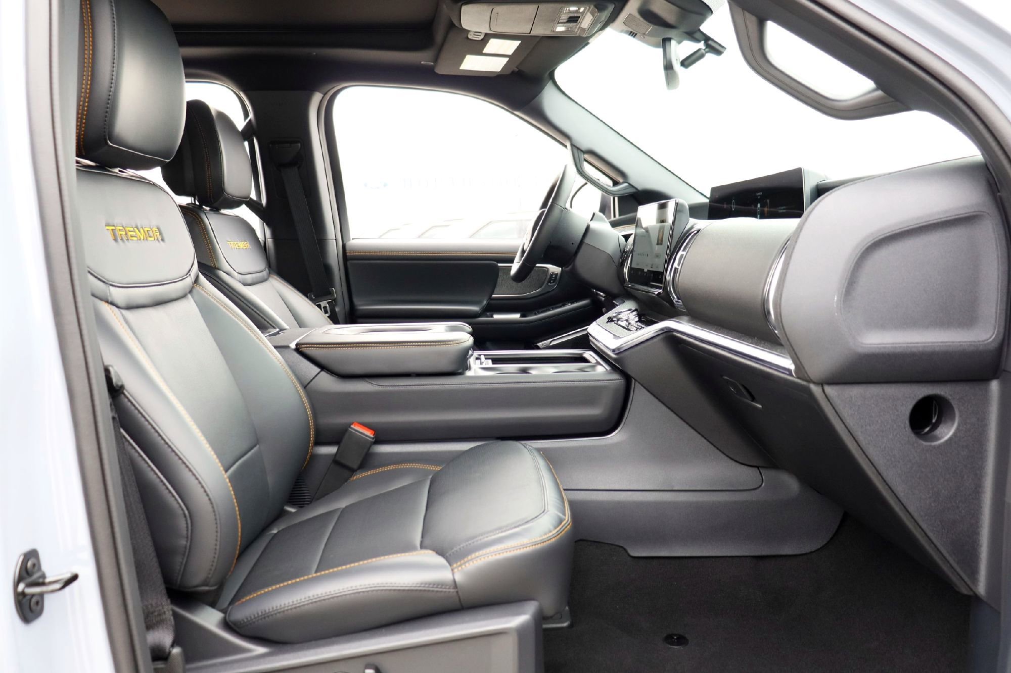 New 2026 Glacier Gray Metallic Tri-Coat Ford Tremor image 13