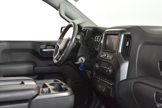 Used 2022 Black Chevrolet Custom image 17
