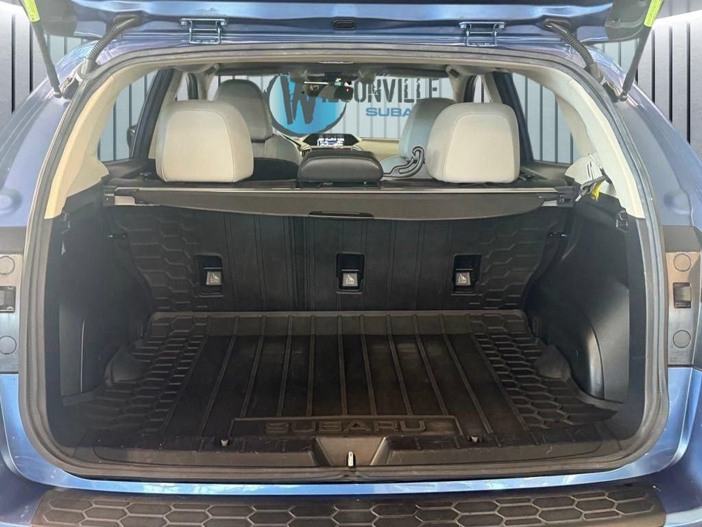 Used 2019 Blue Subaru 2.0i Limited image 9