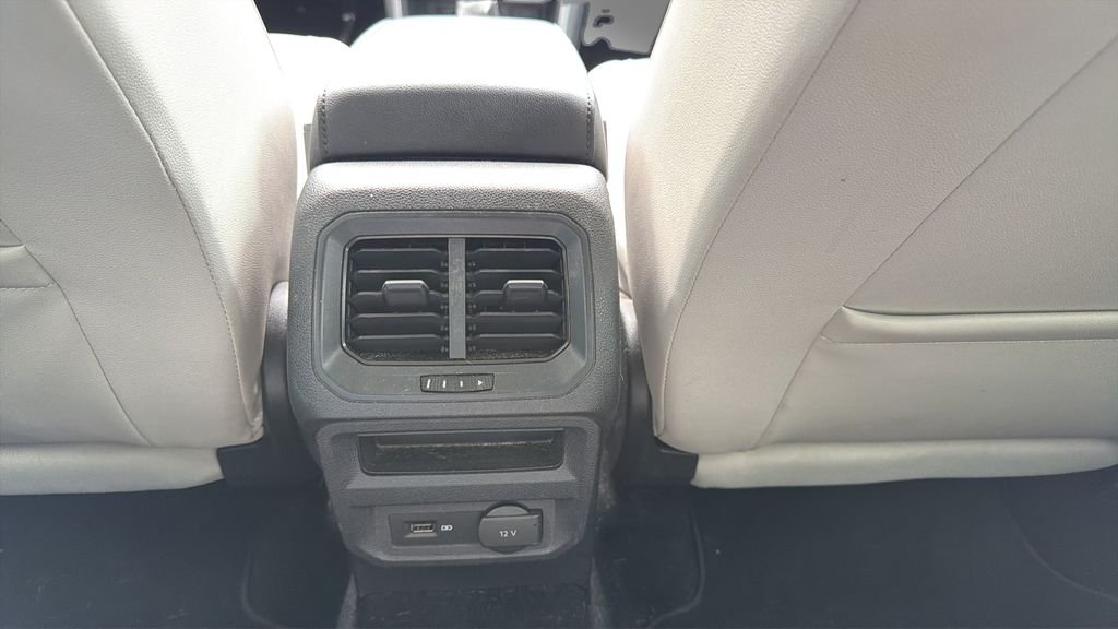 Used 2019 Red Volkswagen 2.0T SE image 25