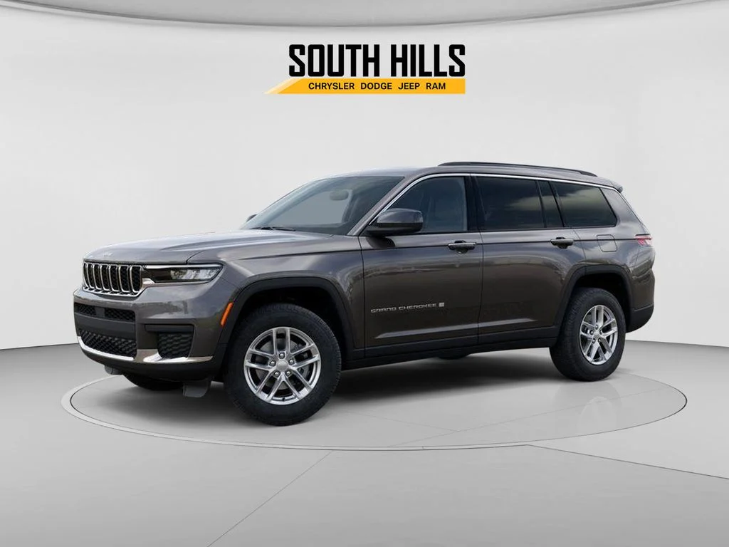 New 2025 Baltic Gray Metallic Clear-Coat Exterior Paint Jeep Laredo image 2
