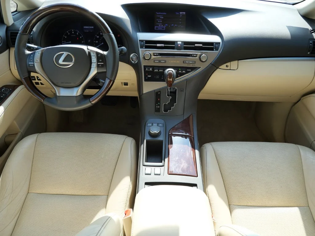 Used 2013  Lexus 350 image 16