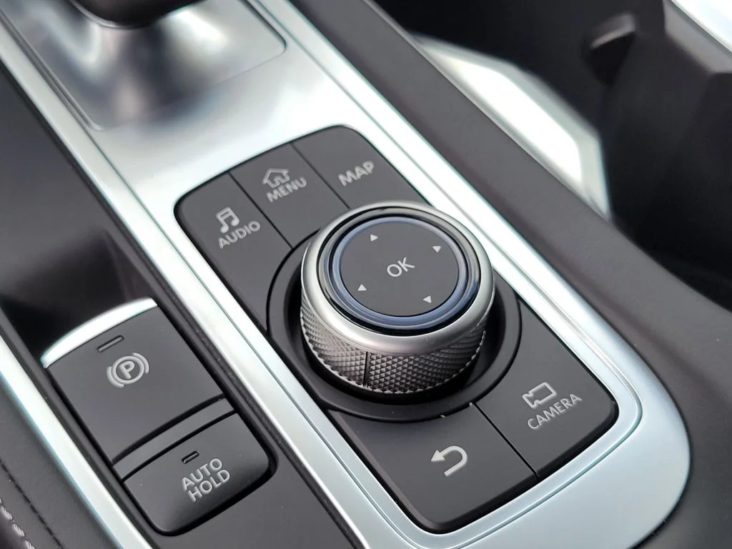 New 2027 HARBOR GRAY INFINITI Luxe FWD image 23