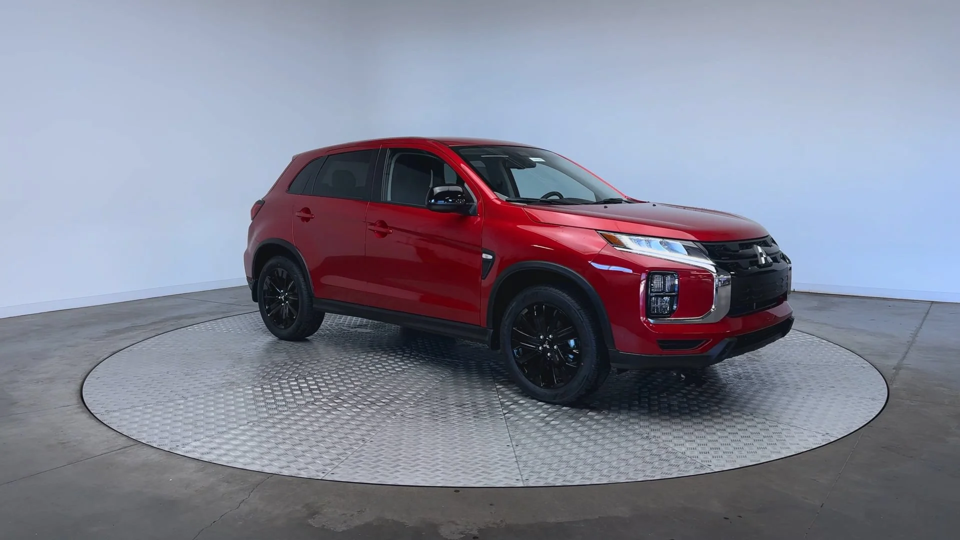 New 2026 Red Diamond Mitsubishi LE image 2