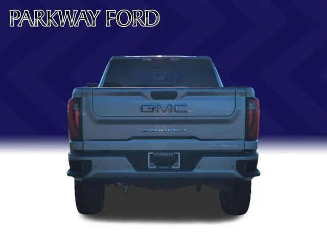 Used 2024 Silver GMC Denali Ultimate image 4