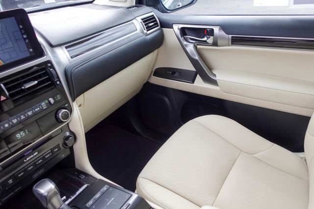 Used 2023 Silver Lexus 460 image 24