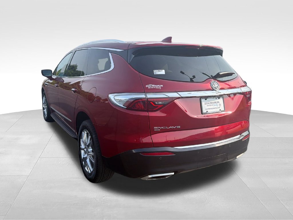 Used 2023 Red Buick Essence image 23