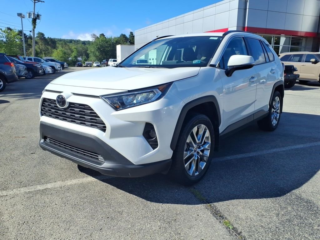 Used 2021 Blizzard Pearl Toyota XLE Premium image 8