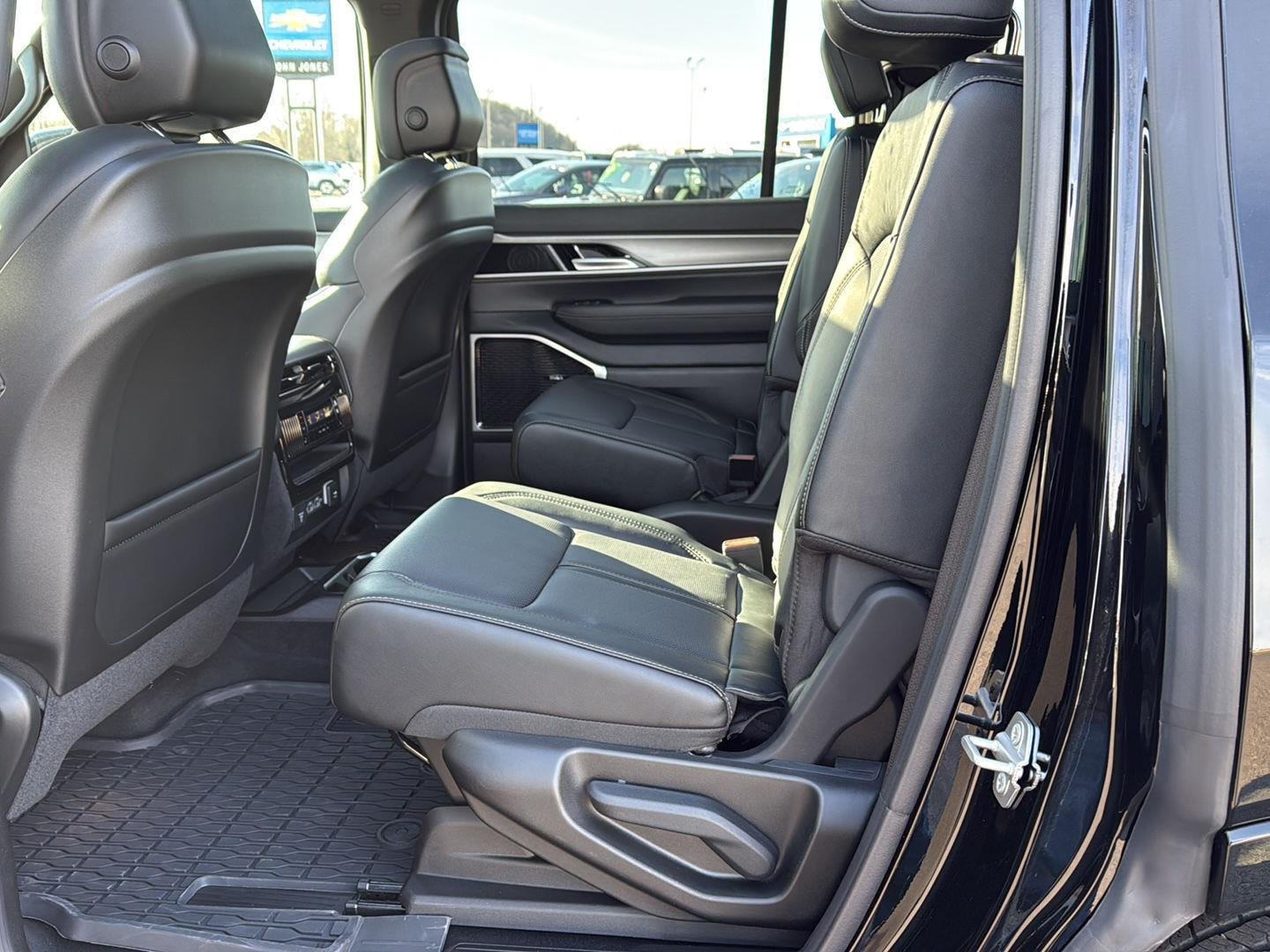 2026 Jeep Grand Wagoneer Limited Altitude - Photo 11