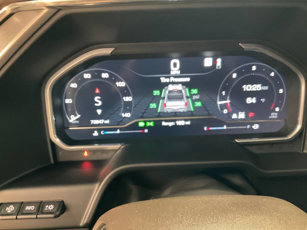 Used 2022 White Frost Tricoat GMC Denali image 18