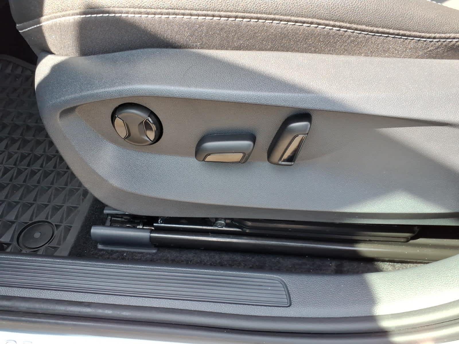 Certified Used 2024 Pure Gray Volkswagen SE image 17