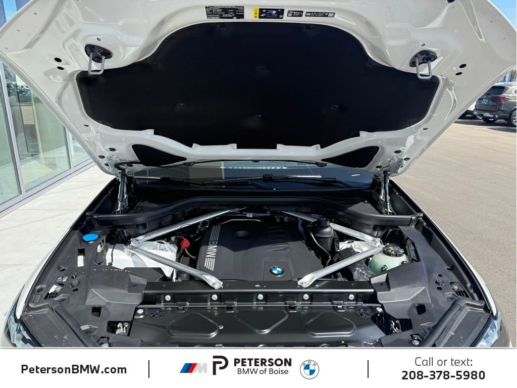 New 2026 Mineral White Metallic BMW xDrive40i image 37