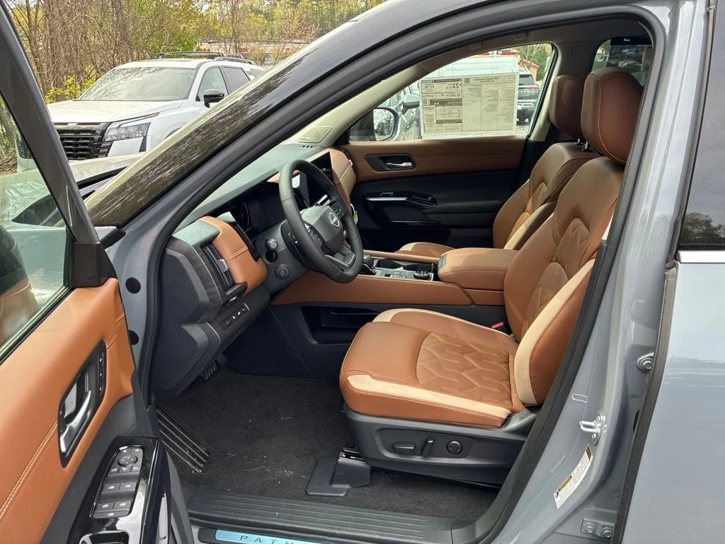 New 2026 Gray Nissan Platinum image 17