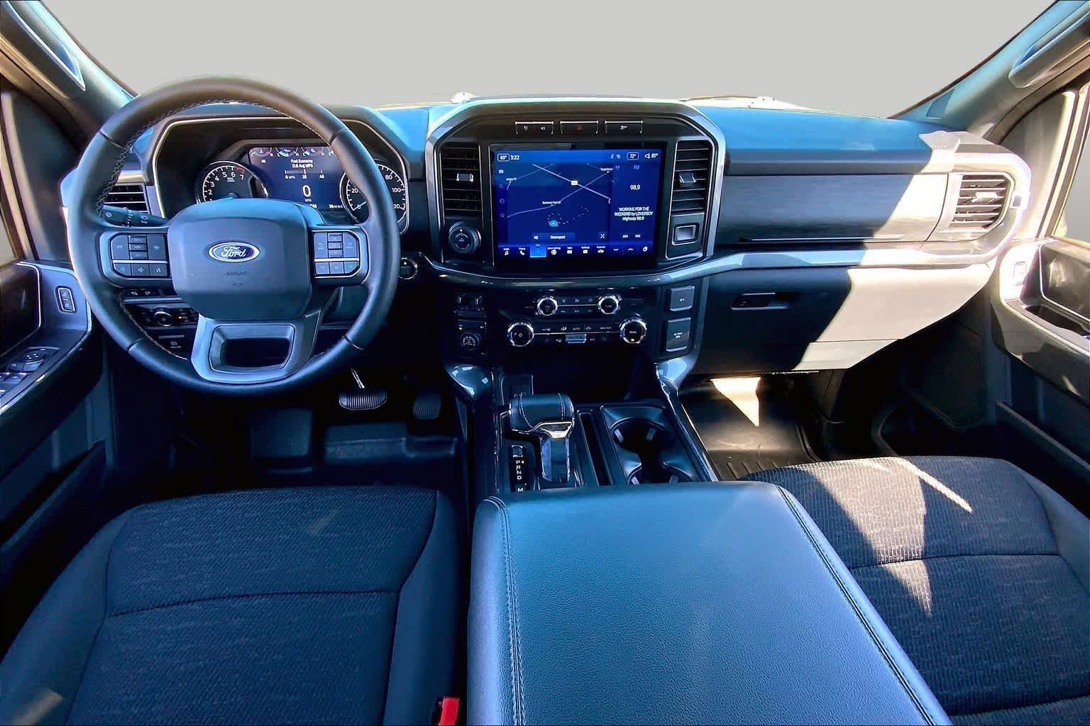 Used 2023 Agate Black Metallic Ford XLT image 15