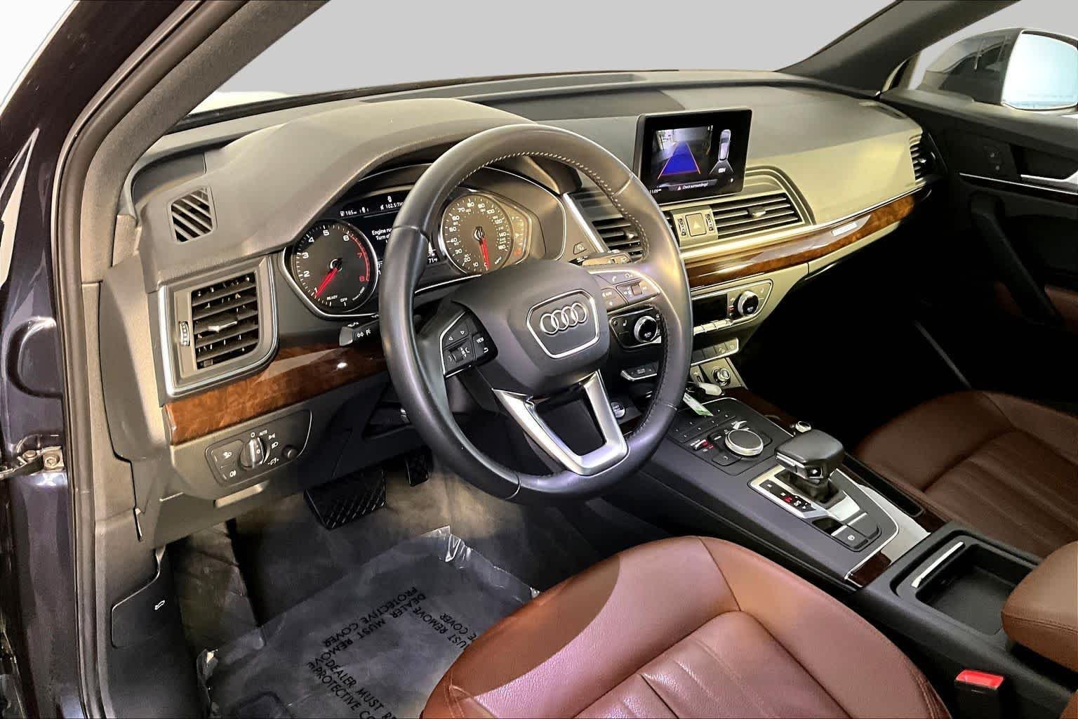 Used 2019 Moonlight Blue Metallic Audi Premium image 18