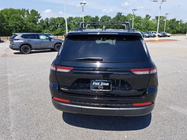 Used 2023 Black Jeep Altitude X image 6