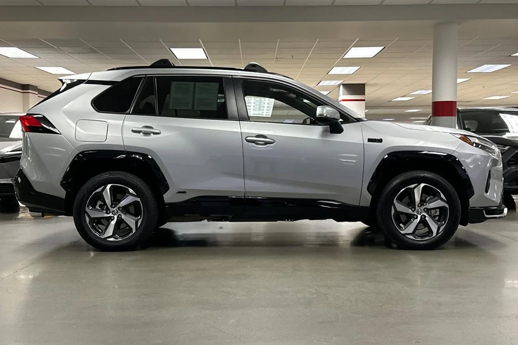 Certified Used 2024 Silver Toyota SE image 3
