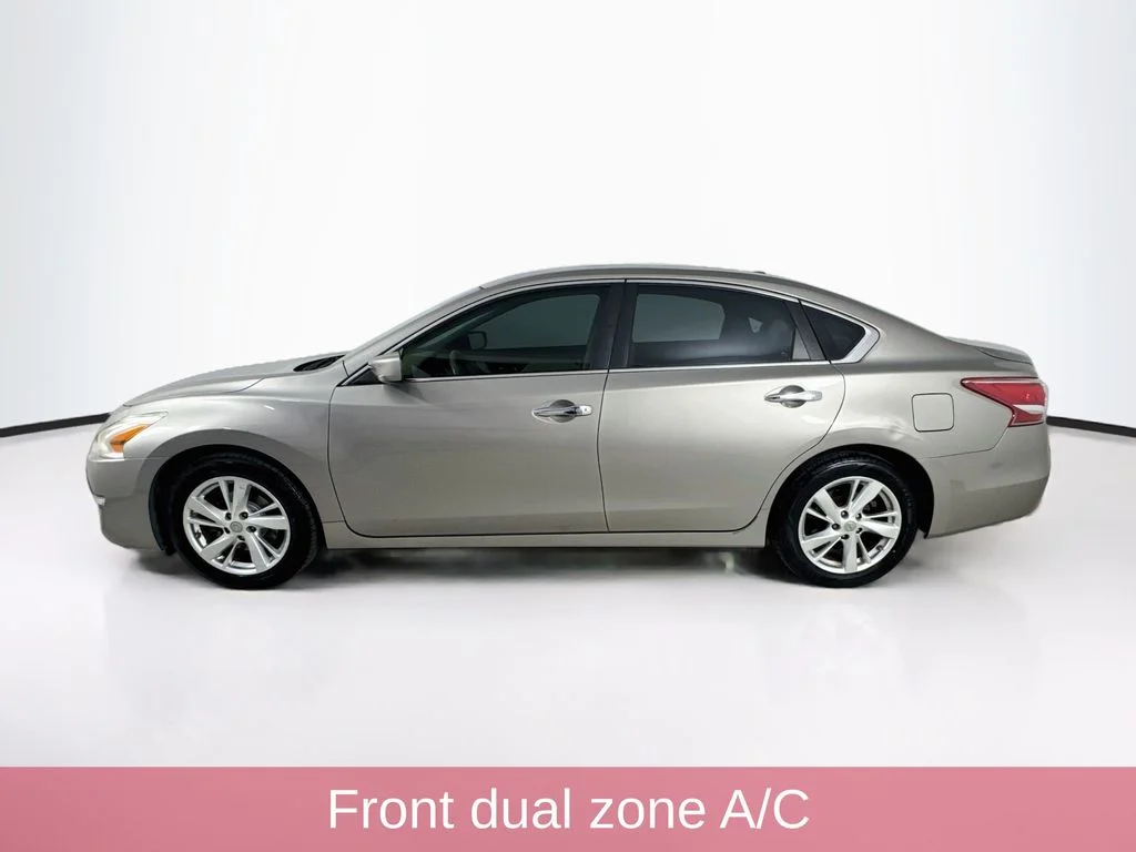 Used 2013 Beige Nissan 2.5 SV image 4