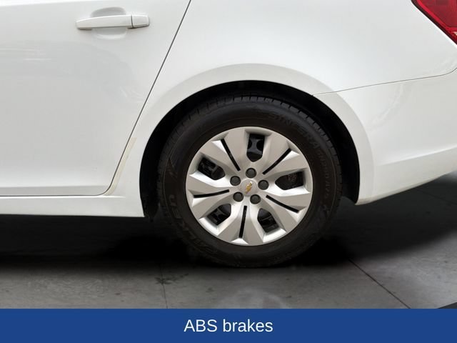 Used 2014 SUMMIT WHITE Chevrolet LS image 30