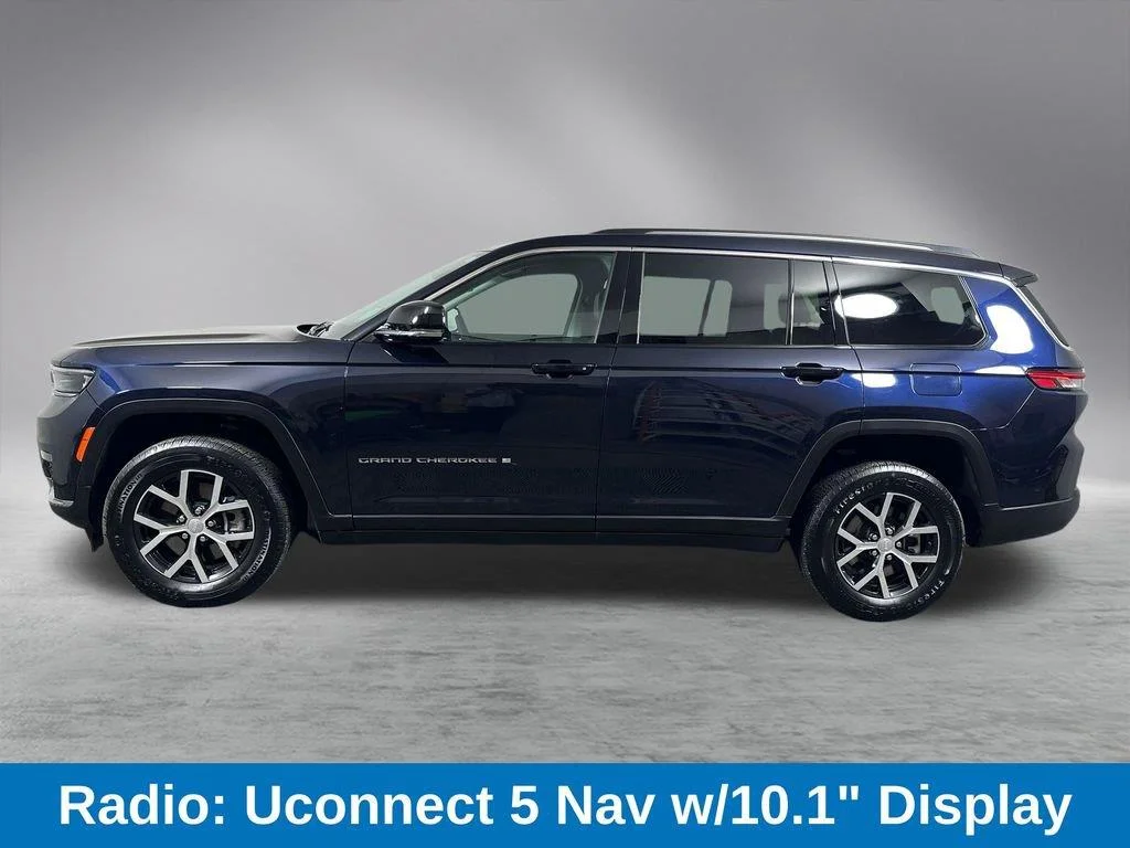 Used 2023 Midnight Sky Jeep Limited image 7