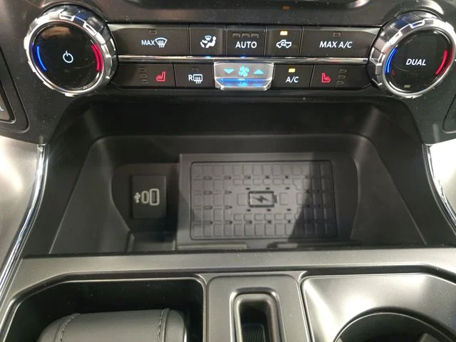 New 2026 Agate Black Metallic Ford XLT image 30
