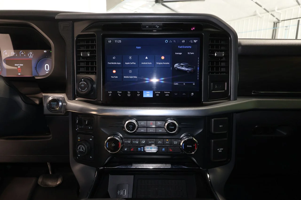 Used 2025 White Ford Lariat image 17