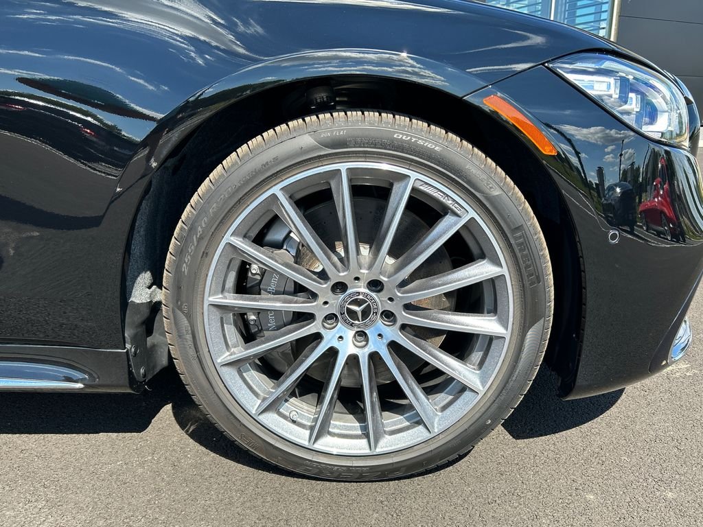 New 2026 Black Mercedes-Benz S580 image 35