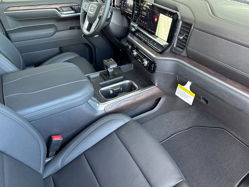 2026 GMC Sierra 1500 SLT - Photo 14