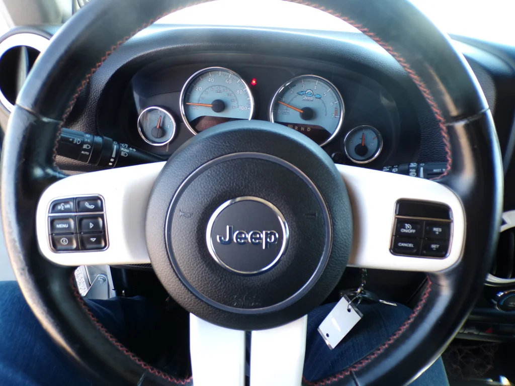 Used 2012 Grey Jeep Arctic image 19