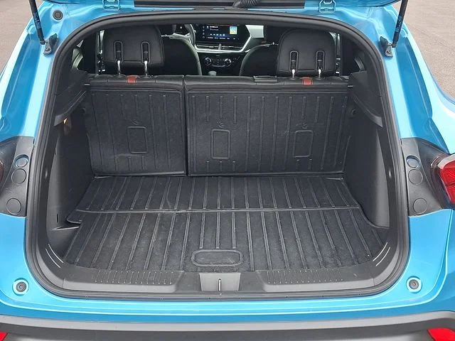 Used 2025 Blue Chevrolet 2RS image 28
