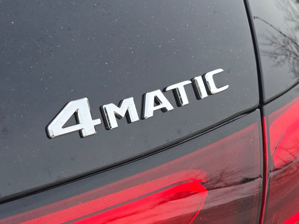 New 2026 Black Mercedes-Benz GLC 300 image 43