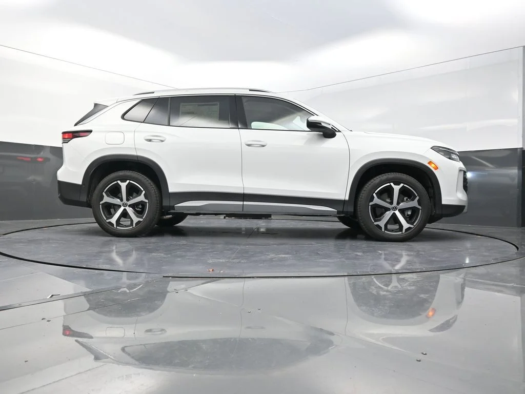 2026 Volkswagen Tiguan SE - Photo 28