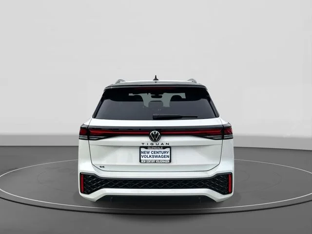 New 2026 White/off-white Volkswagen 2.0T SE R-Line Black image 4